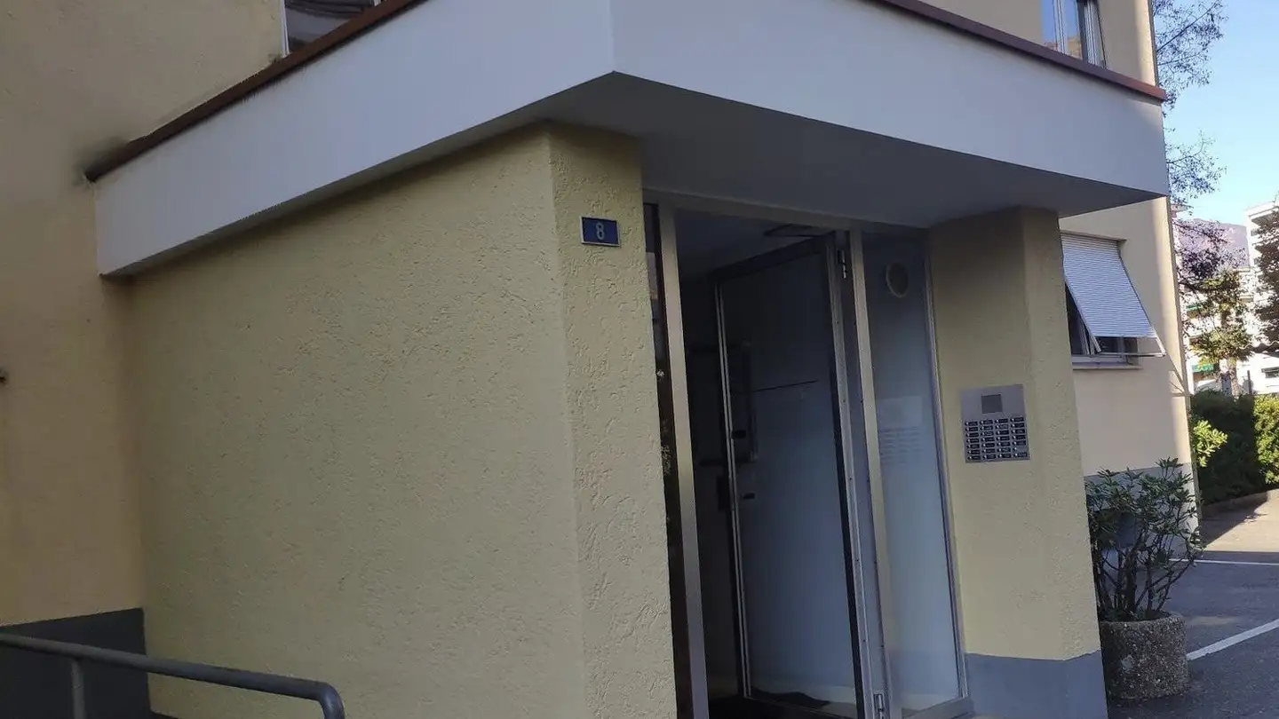 Appartamento in affitto - Via Guglielmo Canevascini 8, 6600 Locarno - Foto 2