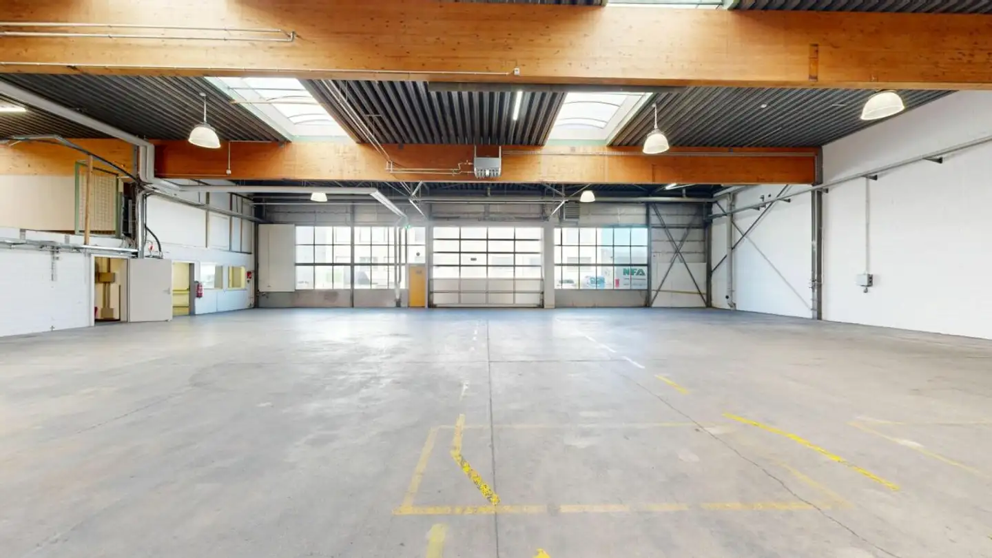 Gewerbe mieten - Gewerbestrasse 12, 9462 Montlingen - Foto 2