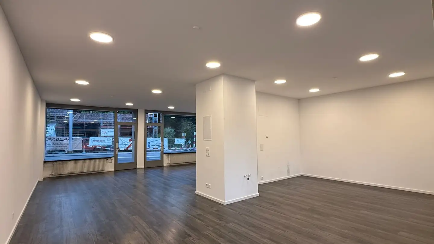 Shop for rent - Luzernerstrasse 24a, 6010 Kriens - Photo 2