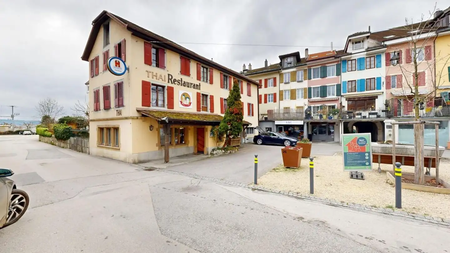 Mixed-use building for sale - 2520 La Neuveville