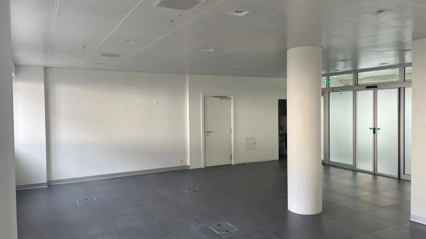 Magasin à louer - Furkastrasse 21, 3904 Naters - Photo 2