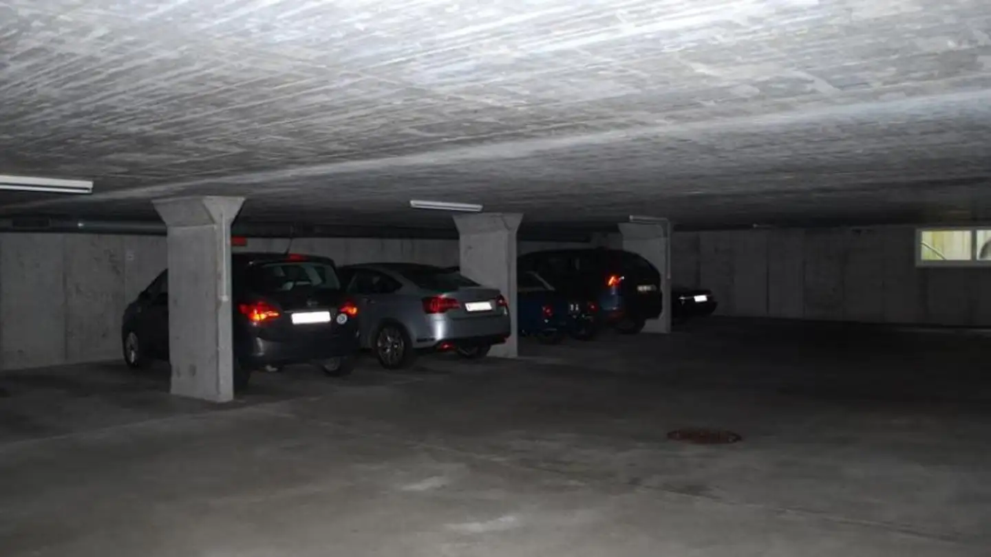 Tiefgaragenstellplatz mieten - St. Alban-Ring 225, 4052 Basel
