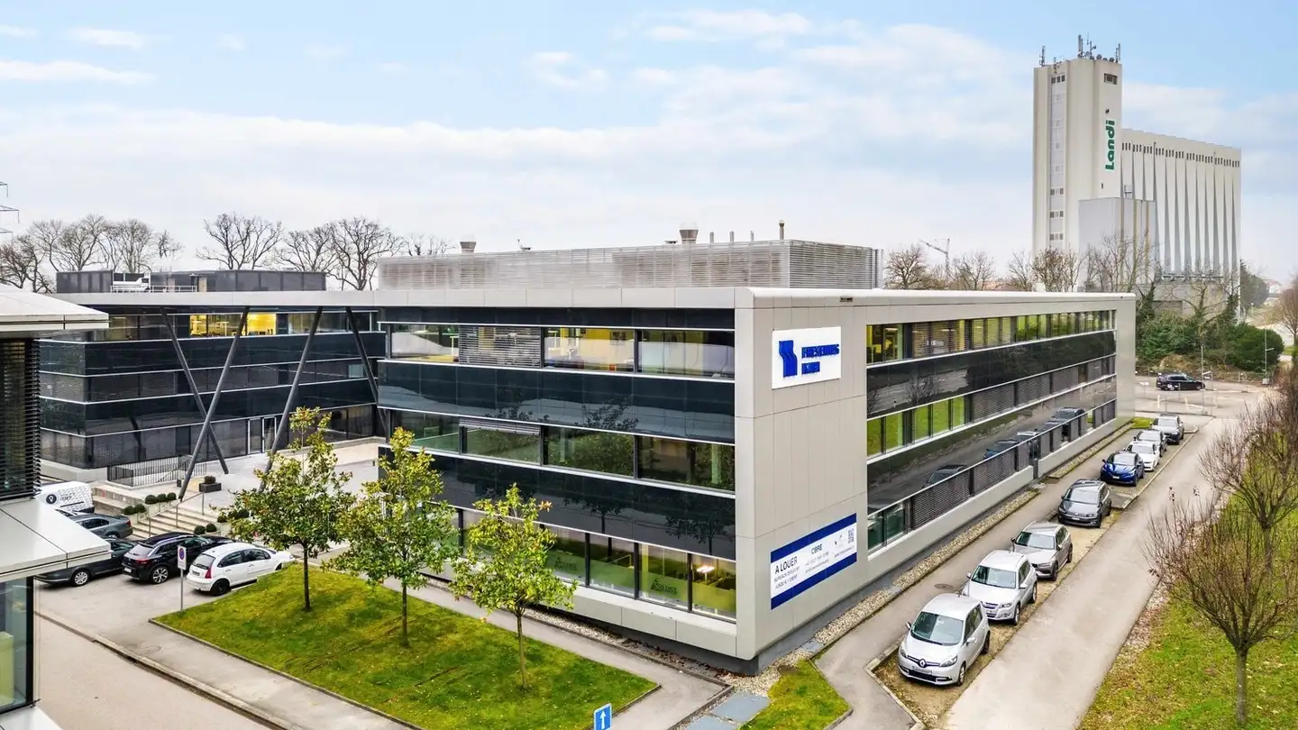 Office space for rent - 1262 Eysins