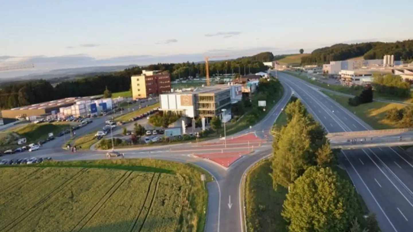 Spazio ufficio in affitto - Birchstrasse 3, 3186 Düdingen - Photo 2