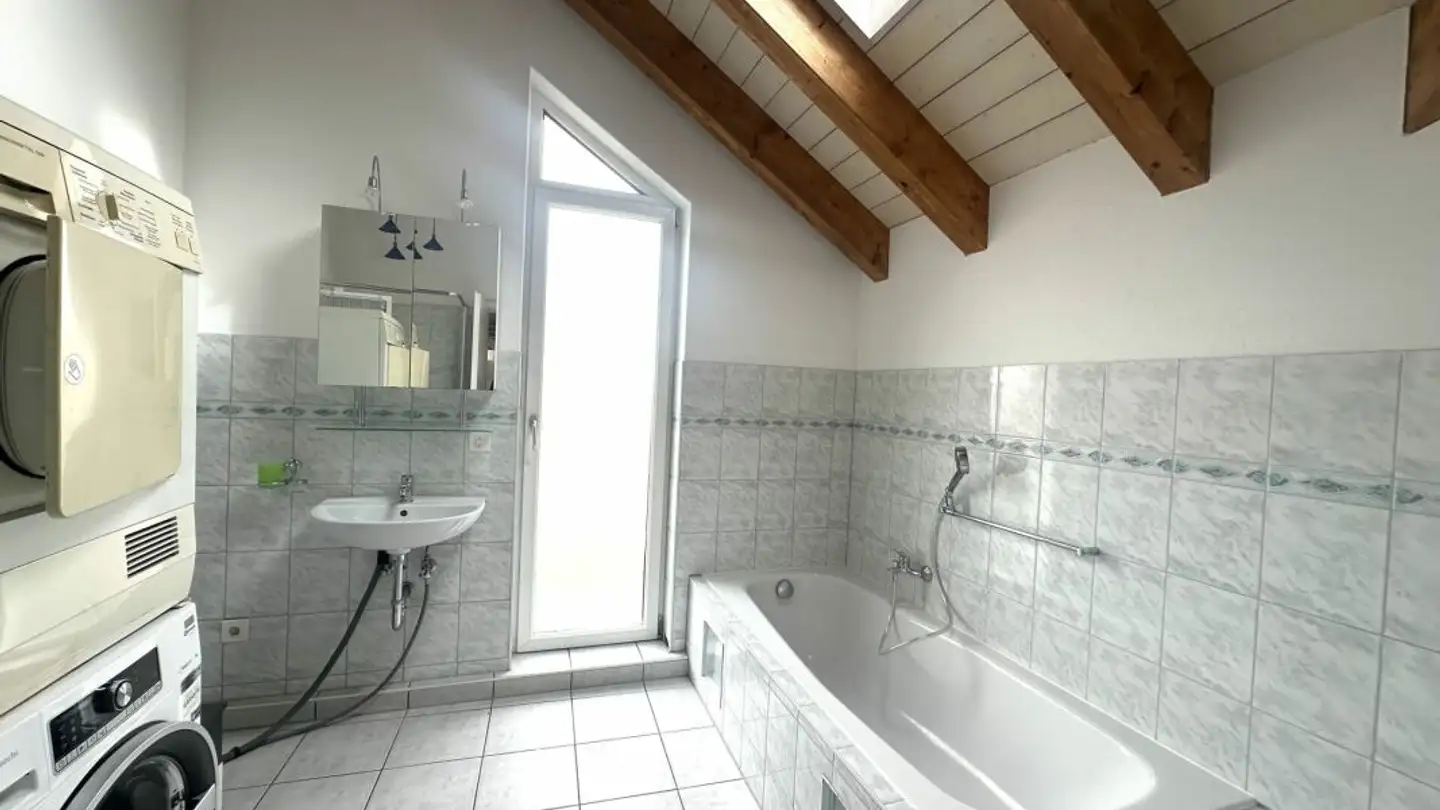 Dachgeschosswohnung mieten - Hauptstrasse 59, 4435 Niederdorf - Foto 2