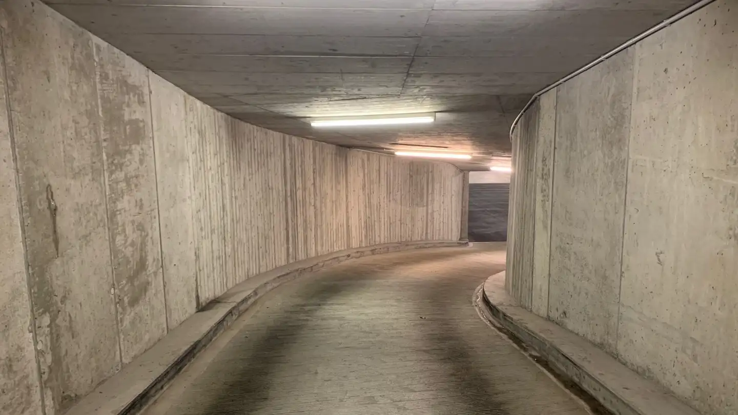 Tiefgaragenstellplatz mieten - Verena-Conzett-Strasse, 8004 Zürich - Foto 4