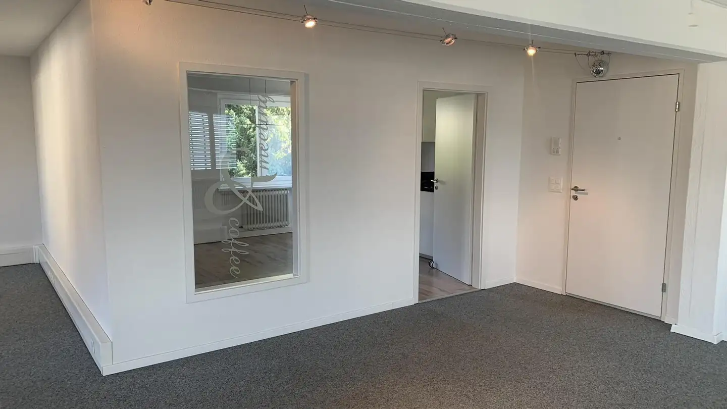 Office space for rent - Klotenerstrasse 76, 8303 Bassersdorf - Photo 2