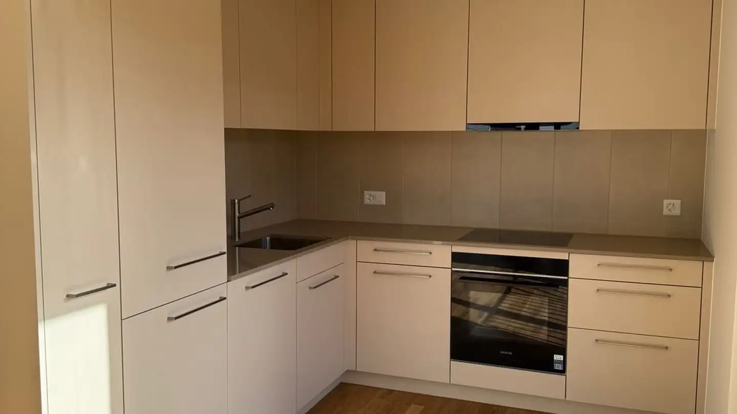 Appartement à louer - Albisriederstrasse 276, 8047 Zürich