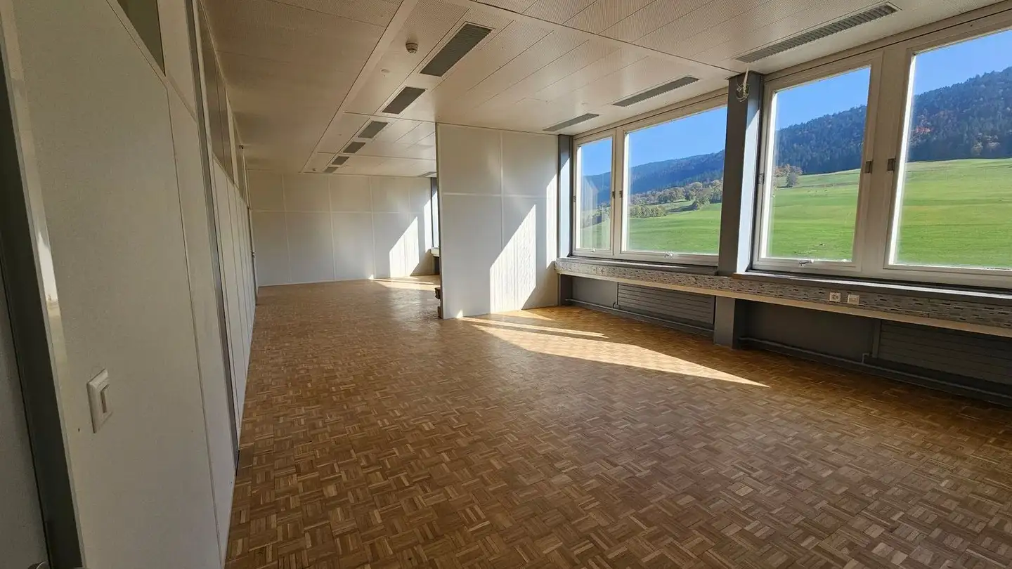 Bureau à louer - Site-Dubied, 2108 Couvet