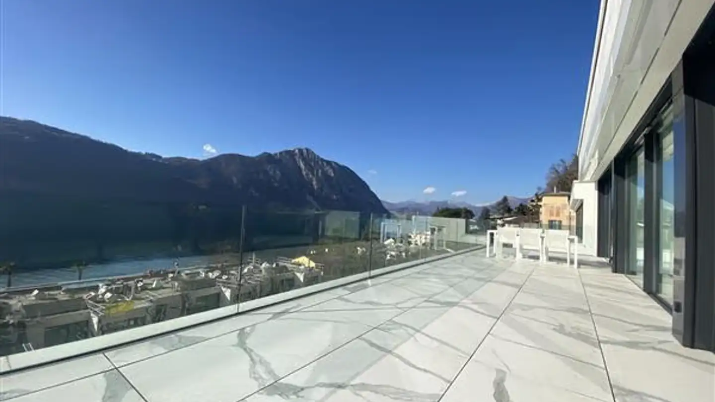 Penthouse for sale - 6816 Bissone