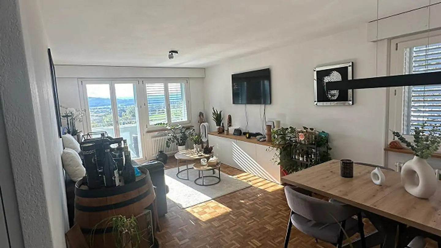 Wohnung mieten - Frenschenbergstrasse 12, 2575 Gerolfingen - Foto 2