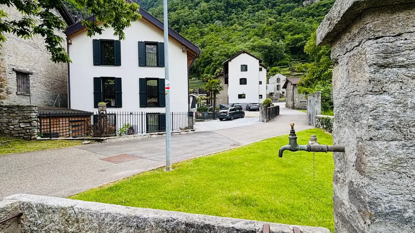 Einfamilienhaus kaufen - Piazza Della Chiesa 17, 6524 Moleno - Foto 3