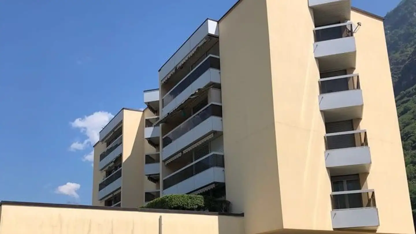 Edificio ad uso misto in vendita - Via Ai Noci 3, 6710 Biasca - Photo 2