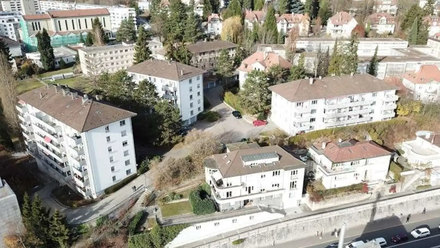 Place de parking extérieure à louer - Chemin De Jolimont 8, 1700 Fribourg