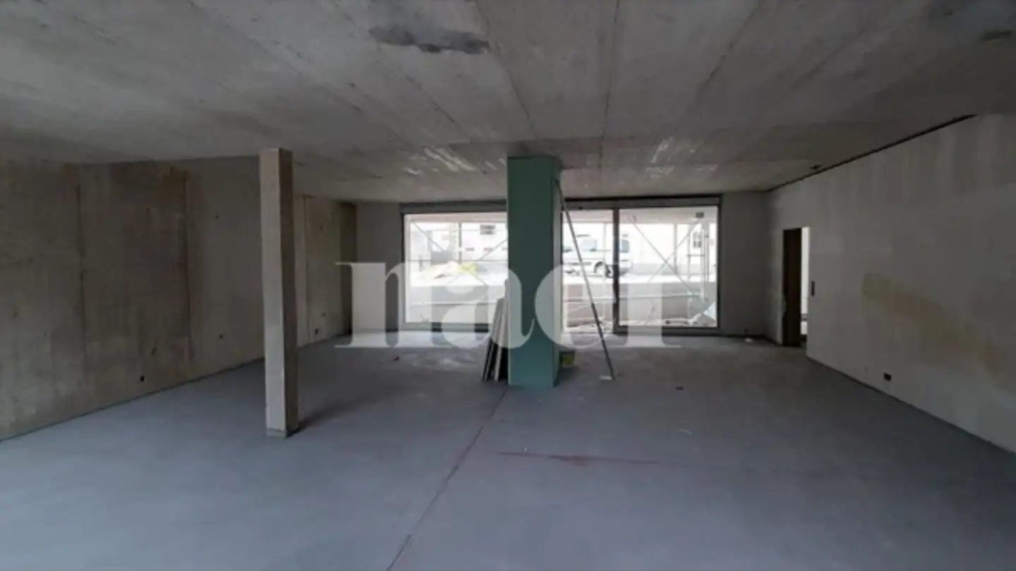 Negozio in affitto - Rue Auguste-Bachelin 1, 2074 Marin-Epagnier