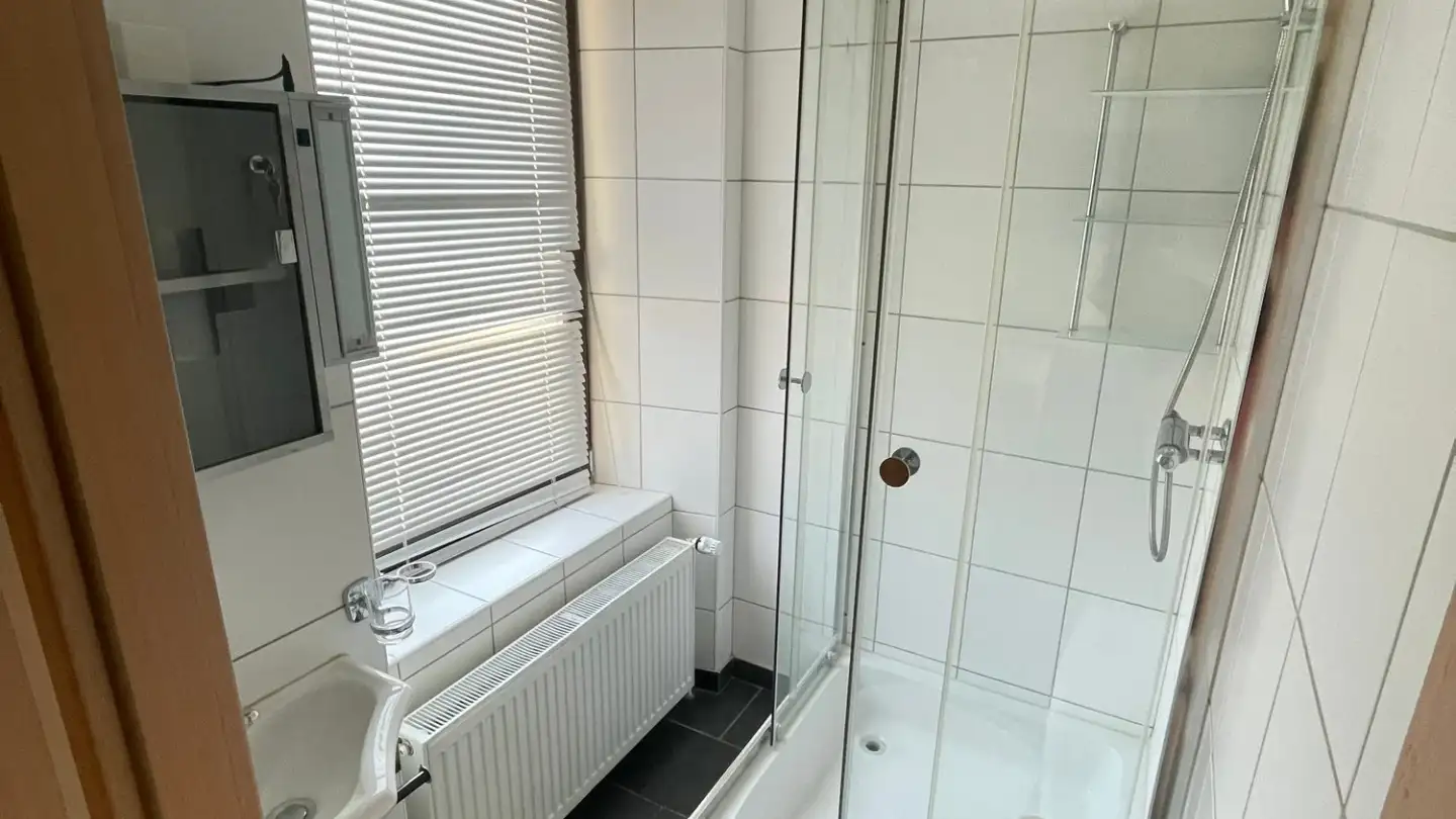 Appartement à louer - Place De La Gare 5, 2735 Malleray - Photo 2