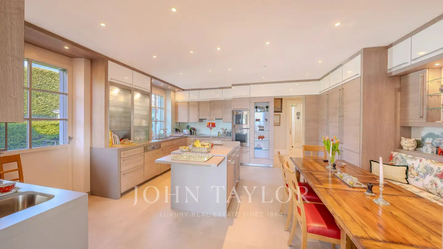 Villa for sale - 1162 St-Prex