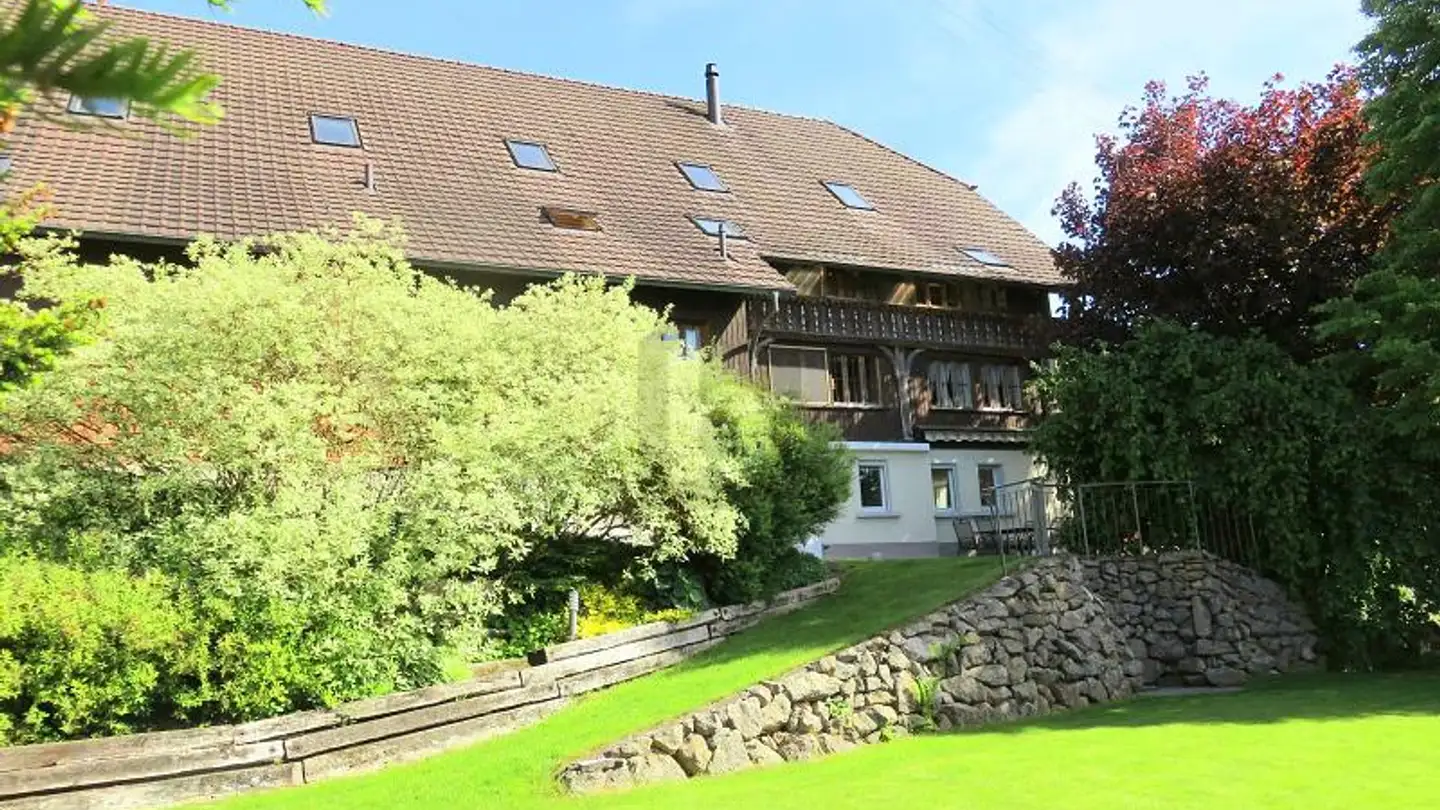 Dachgeschosswohnung mieten - 3283 Kallnach