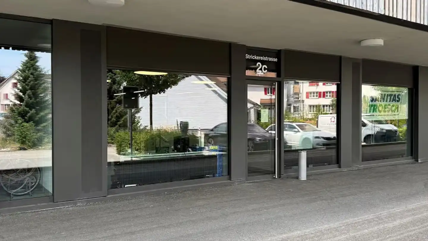 Commercial for rent - Strickereistrasse 2c, 4663 Aarburg