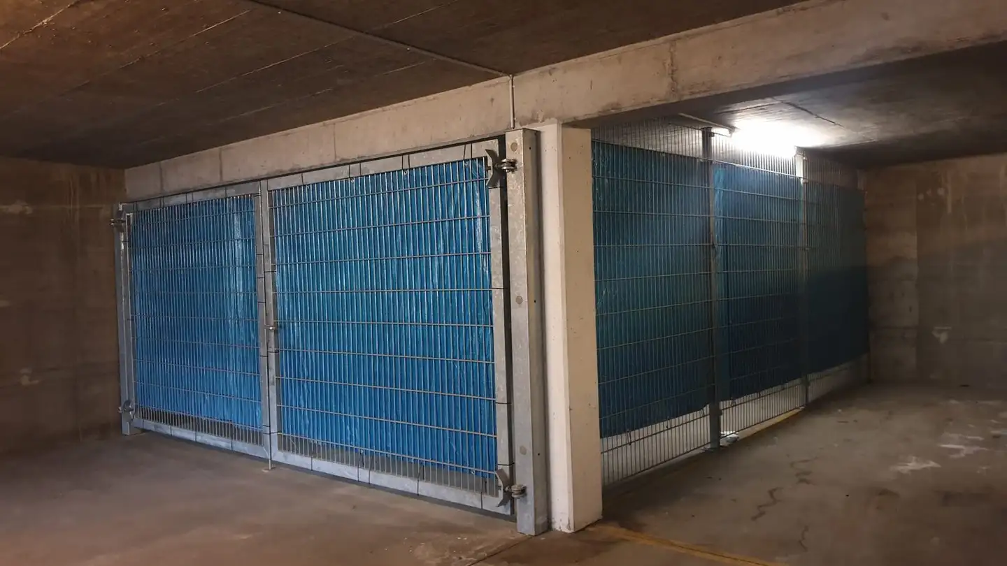 Doppelgarage mieten - Rue Des Agges 8, 1635 La Tour-de-Trême - Foto 3