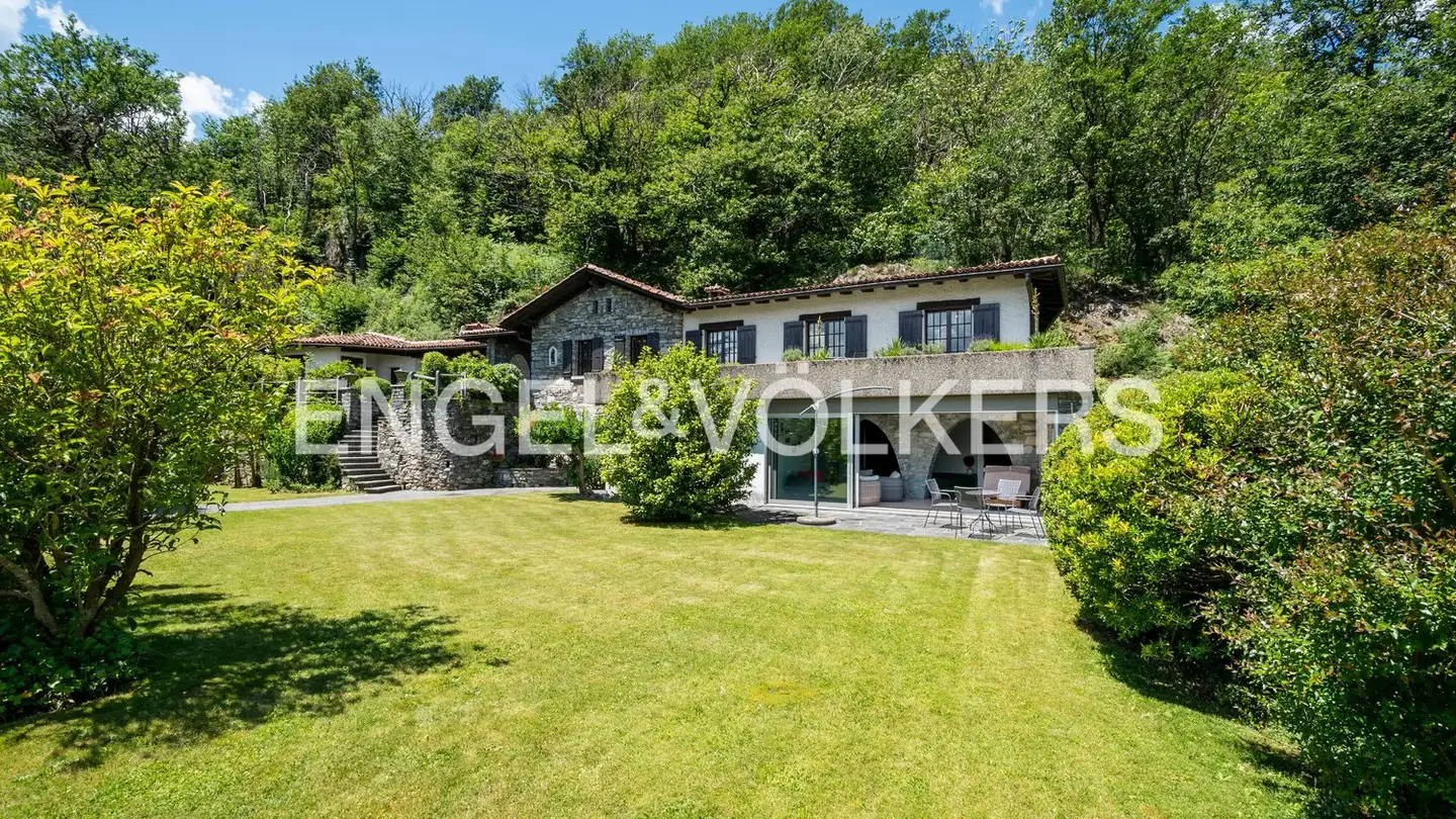 Single house for sale - 6622 Ronco sopra Ascona