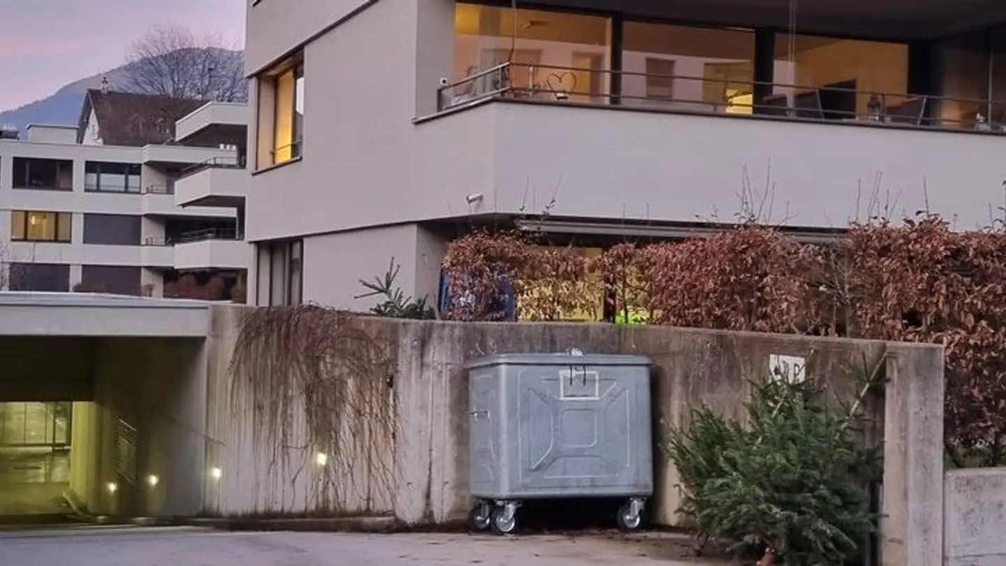 Underground parking space for rent - Mühlenstrasse 5, 8753 Mollis