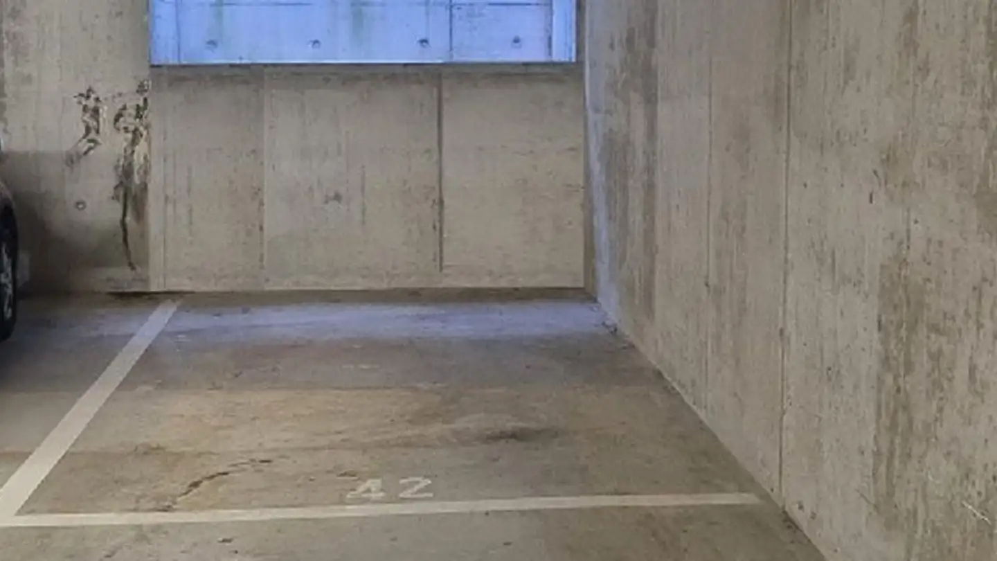 Parcheggio sotterraneo in affitto - Mühlenstrasse 5, 8753 Mollis - Photo 3