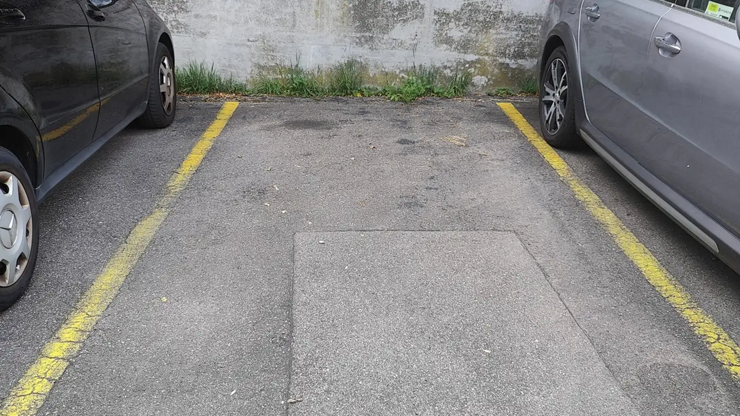 Parkplatz im Freien mieten - Pfändwiesenstrasse 15, 8152 Opfikon