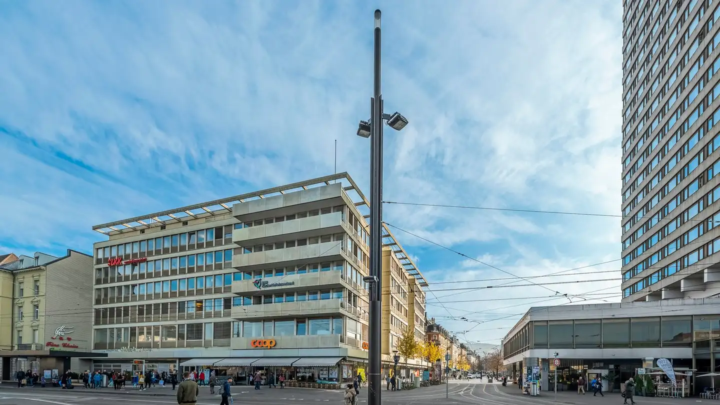 Place de parking souterraine à louer - Nansenstrasse 16, 8050 Zürich