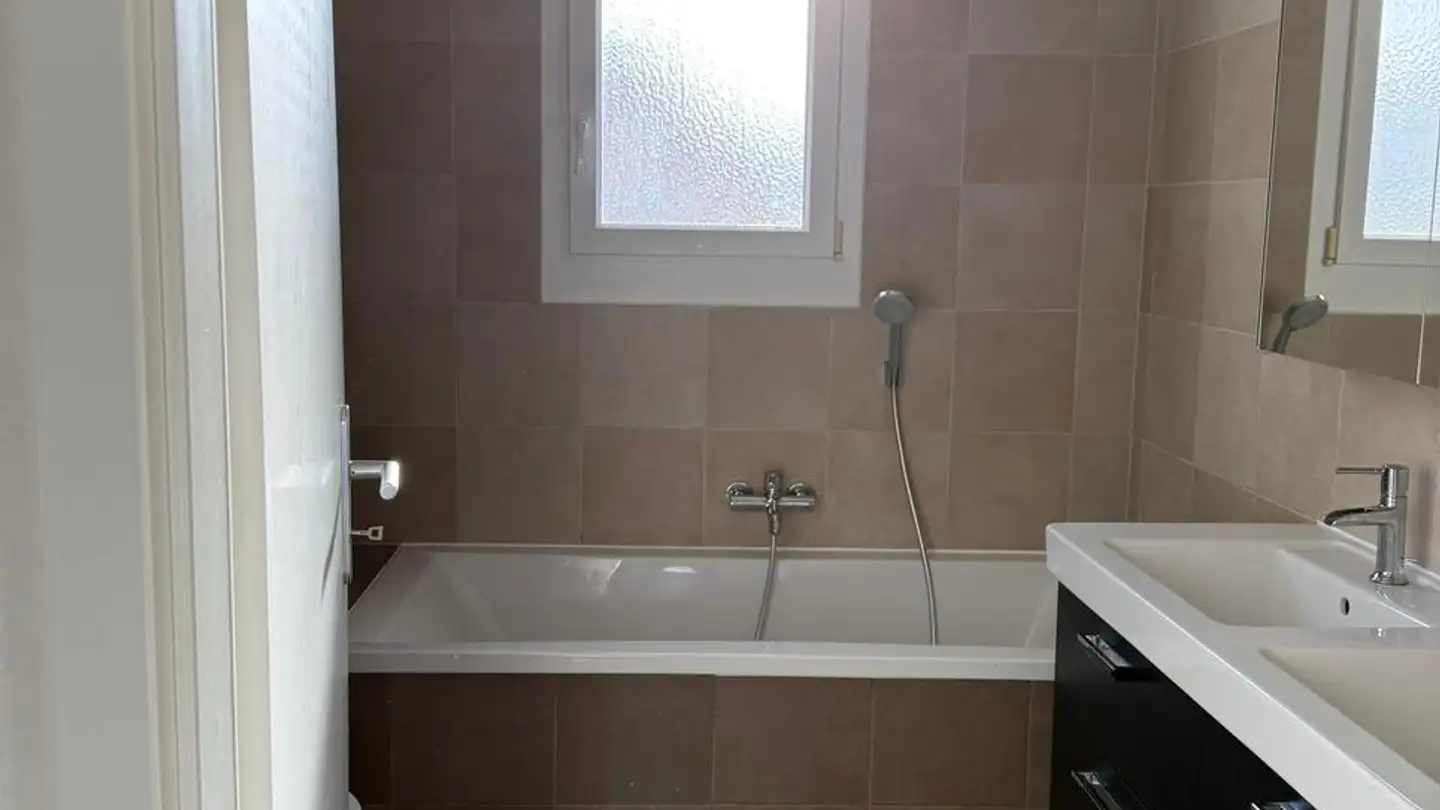 Apartment for rent - Chemin De La Maison Jean 2, 1801 Le Mont-Pèlerin - Photo 4