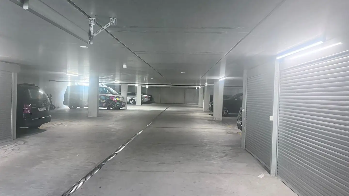 Place de parking souterraine à louer - Schibliraiweg 10, 8636 Wald ZH - Photo 2
