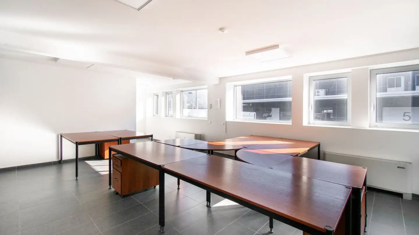 Spazio ufficio in affitto - 6814 Lamone