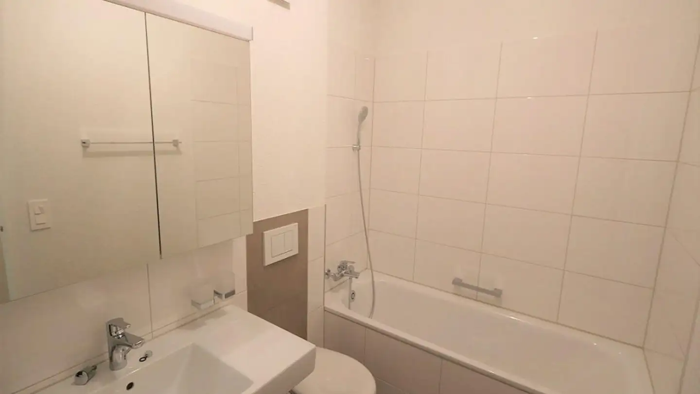 Apartment for rent - Erlenstrasse 21, 8753 Mollis - Photo 3