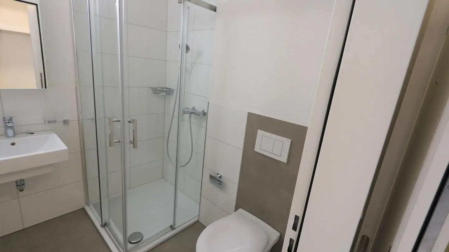 Apartment for rent - Erlenstrasse 21, 8753 Mollis - Photo 2