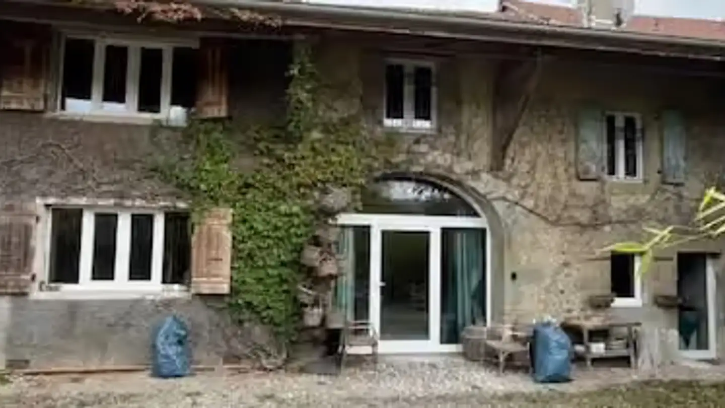 Chambre à louer - 1288 Aire-la-Ville