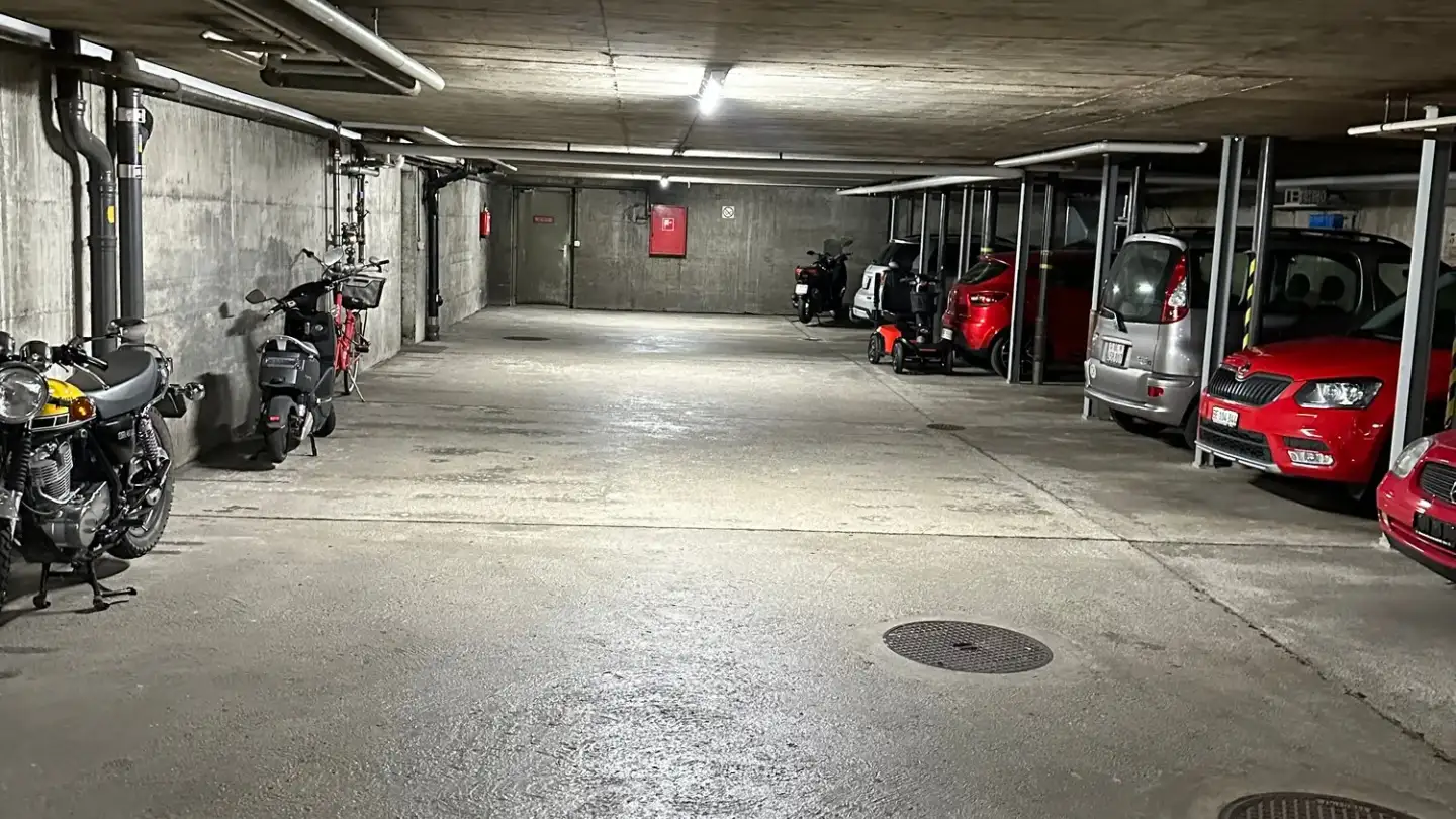 Tiefgaragenstellplatz mieten - Neufeldstrasse 132a, 3012 Bern