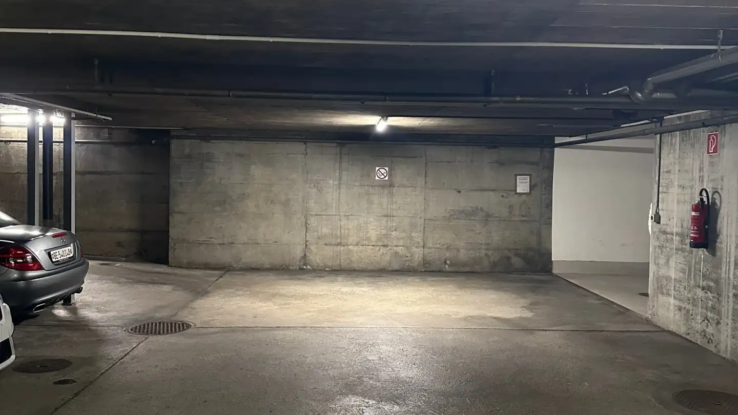 Tiefgaragenstellplatz mieten - Neufeldstrasse 132a, 3012 Bern - Foto 2