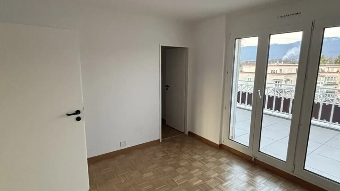 Apartment for rent - Chemin D'eysins, 1260 Nyon - Photo 2