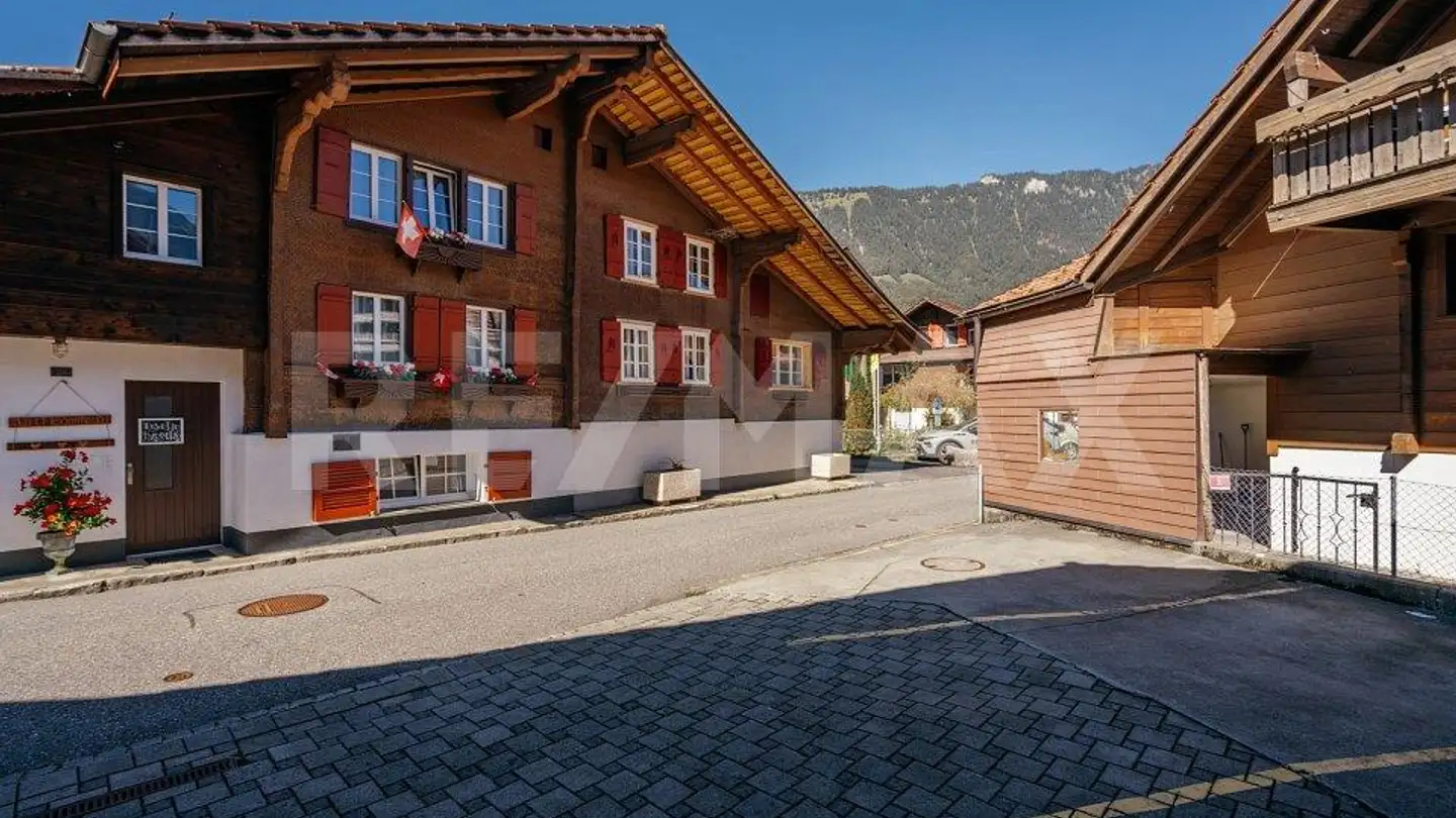 Casa bifamiliare in vendita - 3806 Bönigen b. Interlaken