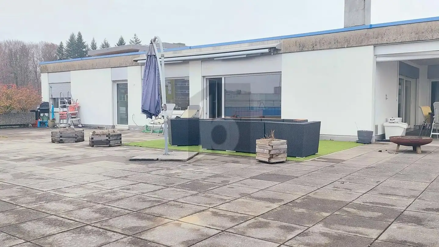 Attique à louer - 2555 Brügg BE