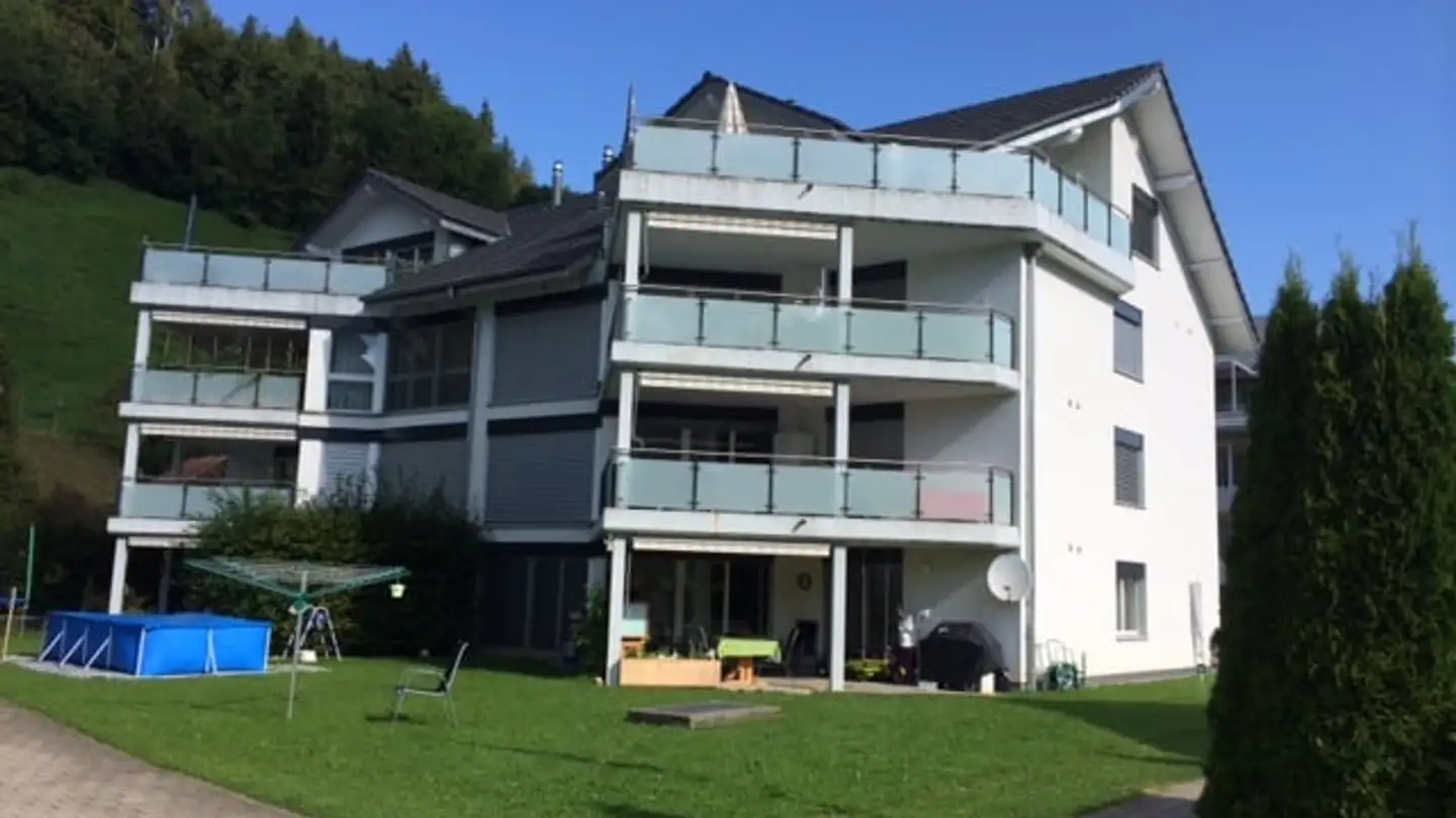 Tiefgaragenstellplatz mieten - Kommetsrüti 43, 6110 Wolhusen