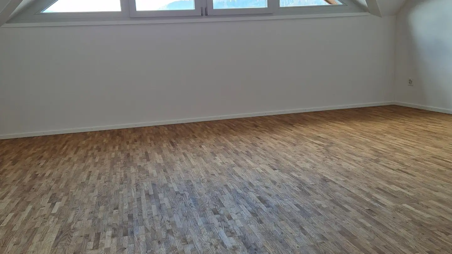 Attique à louer - Chemin De L'évêché / Bischofkänelweg 5, 2504 Biel/Bienne