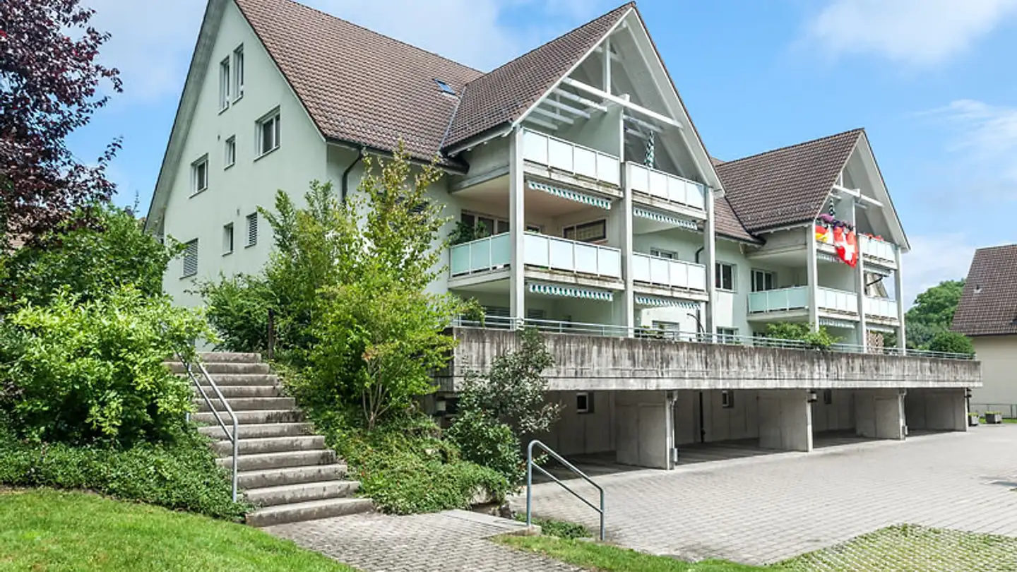 Place de parking intérieure pour moto à louer - Im Grund 7, 8442 Hettlingen