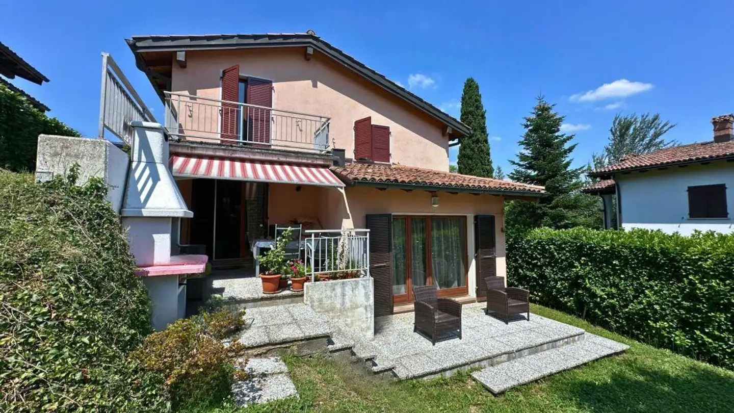 Casa singola in vendita - Via Capriccio, 6855 Stabio - Photo 2