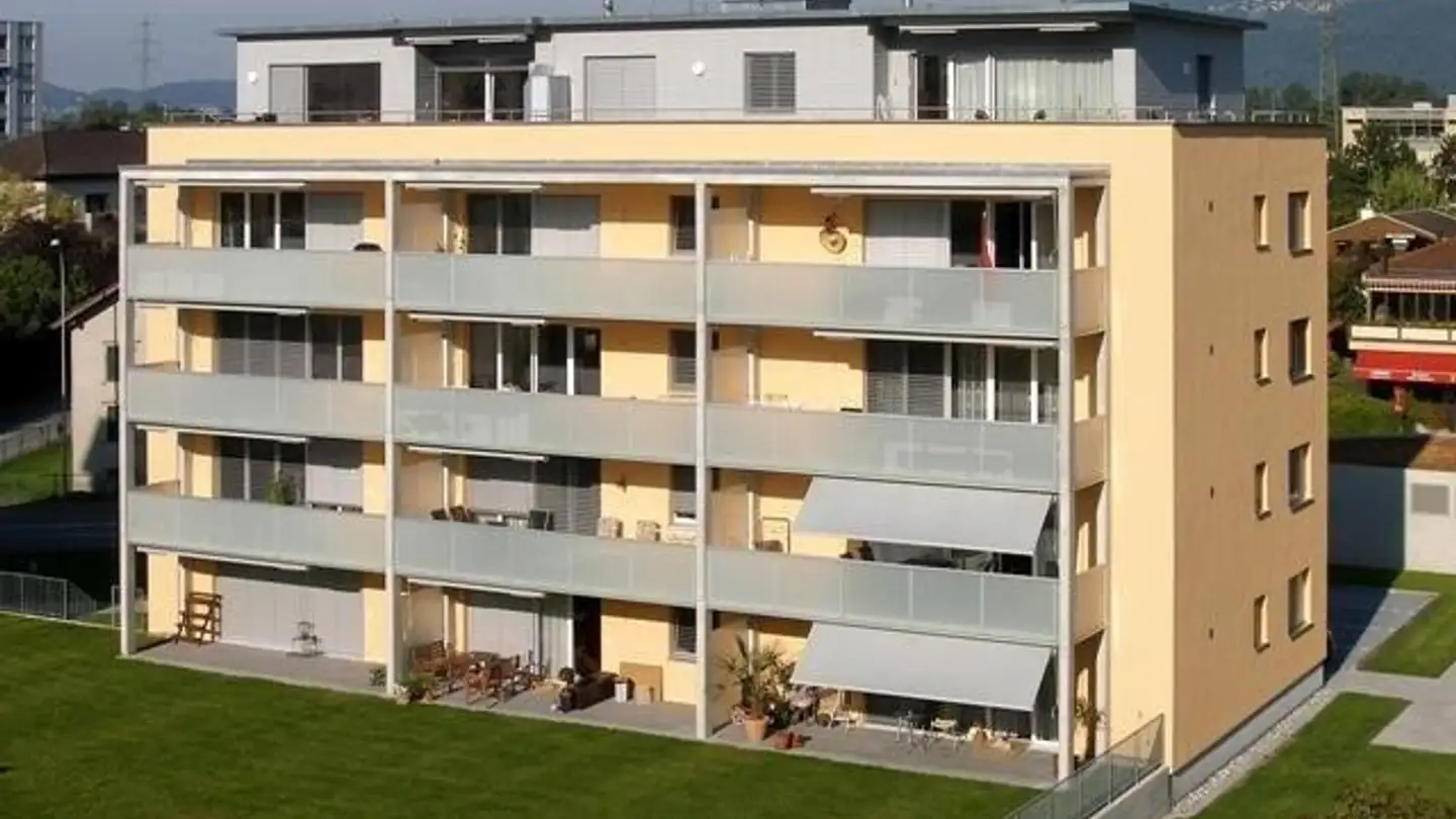 Parkplatz im Freien mieten - Röllweg 1a, 9470 Buchs SG