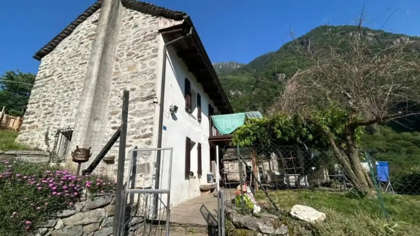 Single house for rent - Via San Luzi 7, 6557 Cama - Photo 2
