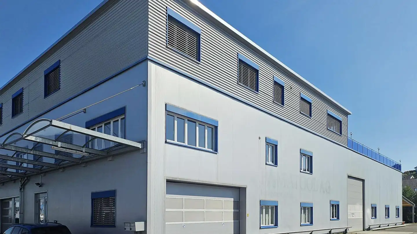 Commercial à louer - Industriestrasse 9, 8196 Wil ZH