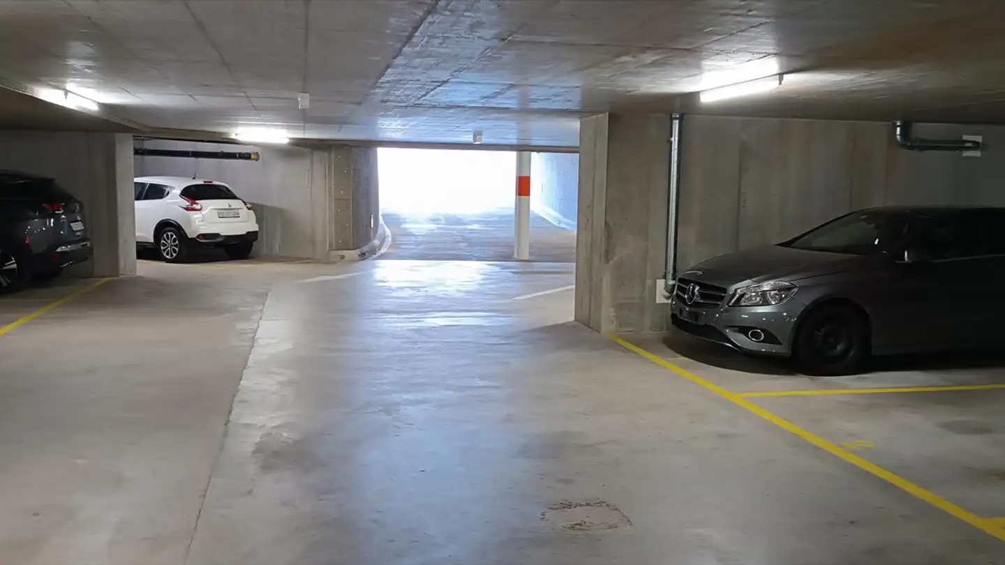 Underground parking space for rent - Avenue Du Mont-Blanc 20, 1196 Gland - Photo 4