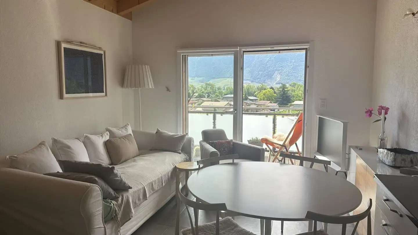 Attic flat for rent - Route De Branson, 1926 Fully