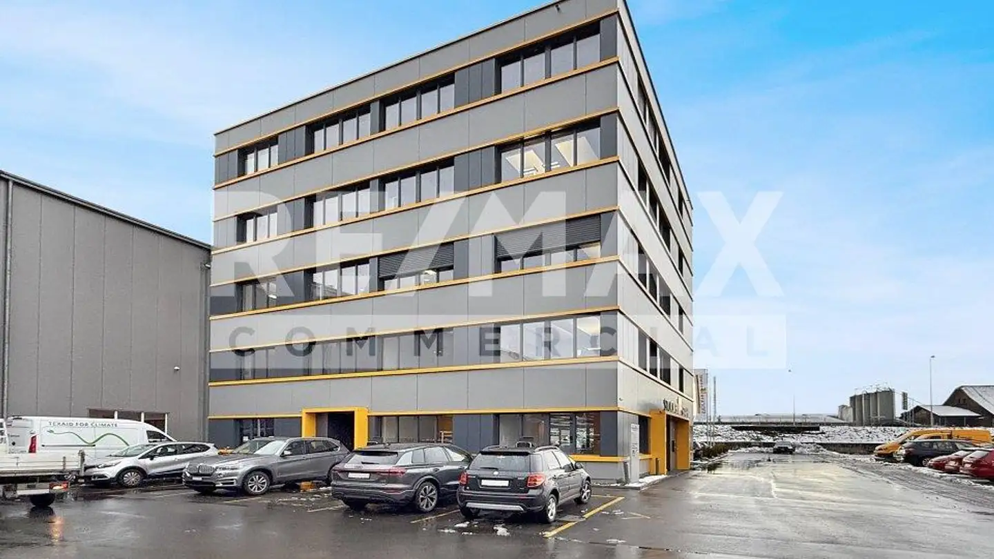 Office space for rent - Station-West 2a, 6023 Rothenburg